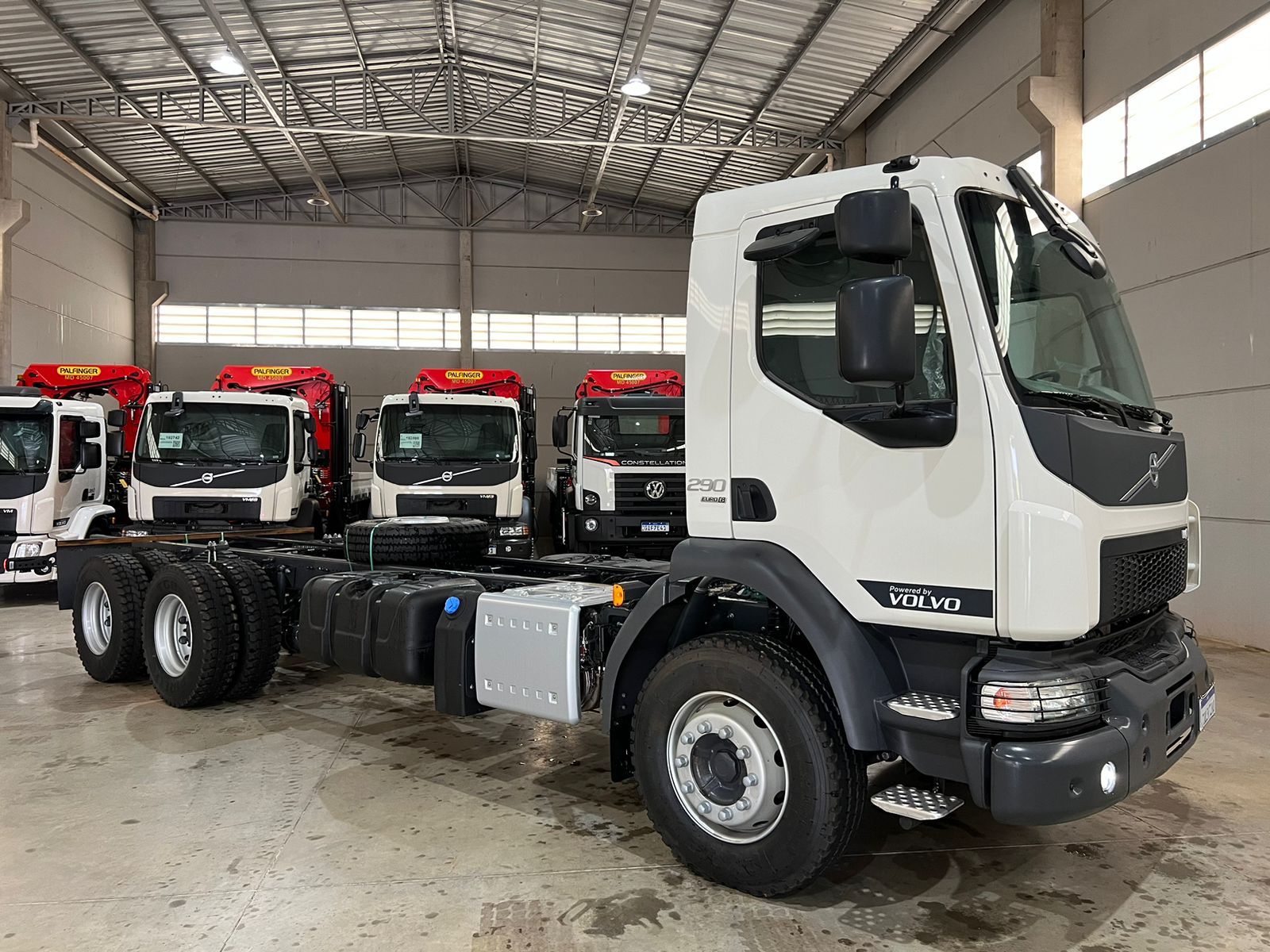 Foto do produto VOLVO VM290 TRAÇADO
